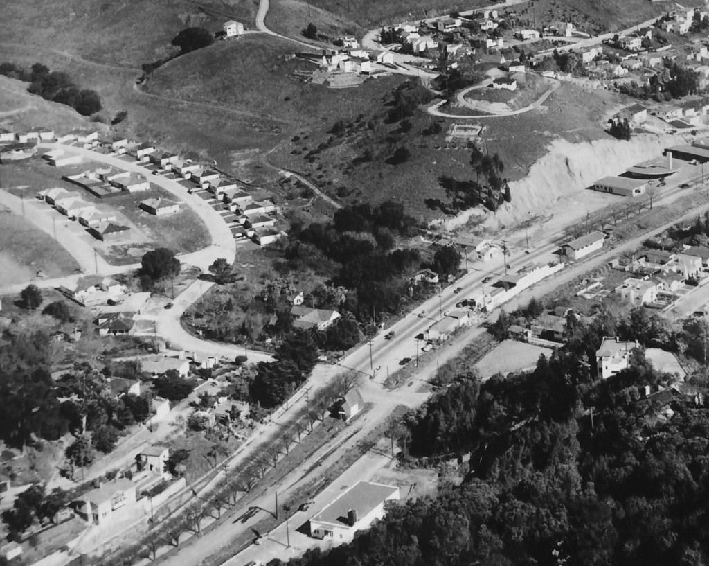 Aerial view of the new Hilldale Park subdivision. Carolina Farm and Jordan home in center, 1948. Courtesy Marin History Museum.